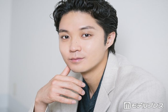 モデルプレスのインタビューに応じた磯村勇斗（C）モデルプレス