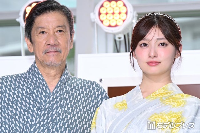 「名探偵のままでいて」制作発表記者会見に出席した奥田瑛二、吉川愛（C）モデルプレス