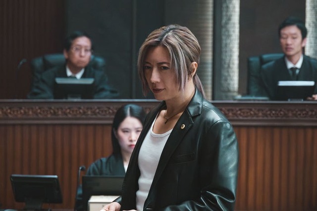GACKTら「ブラックトリック～裁きを操る弁護人～」（C）フジテレビ