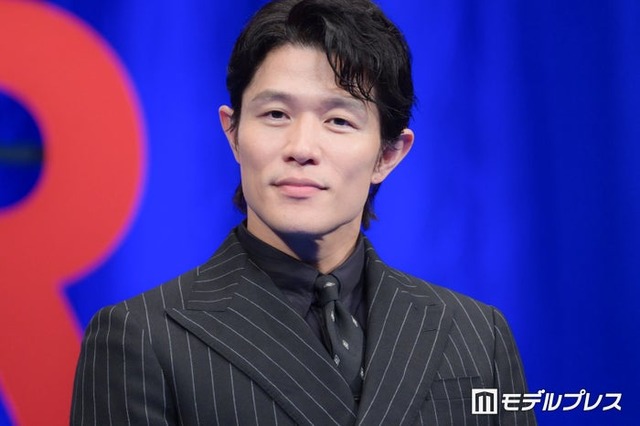劇場版「TOKYO MER～走る緊急救命室～CAPITAL CRISIS」完成披露舞台挨拶に出席した鈴木亮平（C）モデルプレス