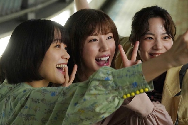 深川麻衣、仲里依紗、のん「Tokyo middle 30」第1話（C）フジテレビ