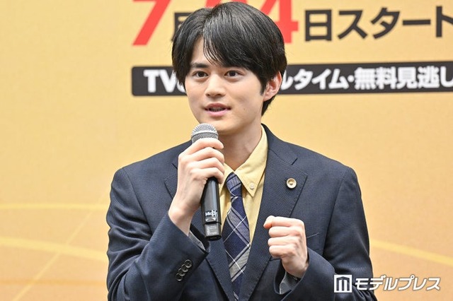 「リーガルビート -逆転の法廷-」記者会見に出席した鈴鹿央士（C）モデルプレス