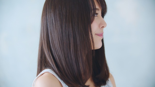 その髪で5歳老けてる！40代女性が今すぐやめるべき「シャンプー後のNG習慣」