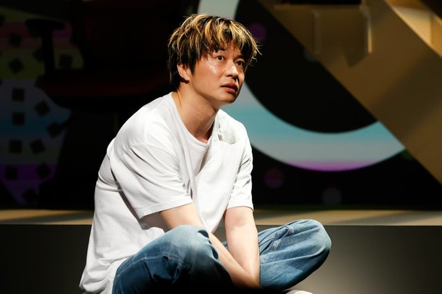 田中圭／舞台「母さん、ラブソングです。」ゲネプロより（提供写真）