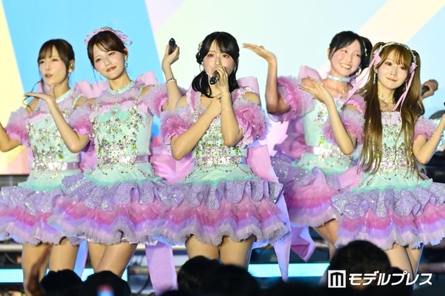 ＝LOVE（C）モデルプレス
