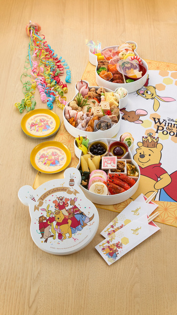 おせち・三段重「くまのプーさん」© Disney.Based on the “Winnie the Pooh” works by A.A. Milne and E.H. Shepard.