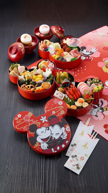 おせち・三段重「ミッキー&ミニー」© Disney