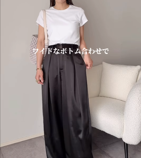 バズり中の【ユニクロ】ミニＴで上半身華奢見え！相性抜群のワイドボトム合わせた良バランスコーデ【40代の毎日コーデ】
