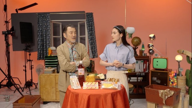 （左から）吉田鋼太郎、八木莉可子（提供画像）