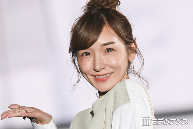 加護亜依（C）モデルプレス