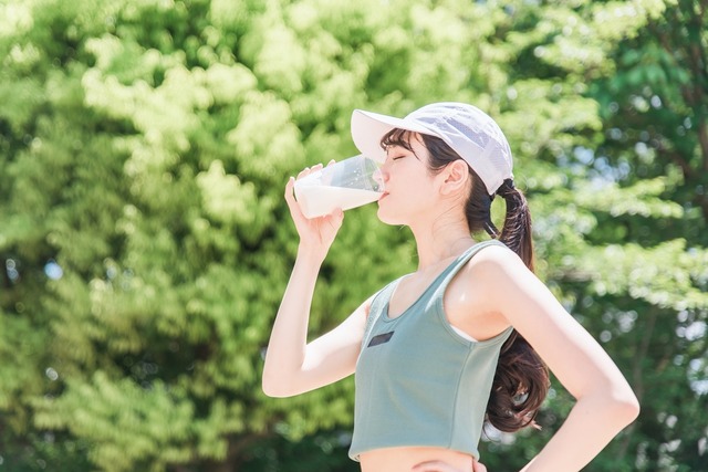 「牛乳は太る」は間違いだった？更年期女性こそ上手に取り入れるべき納得の理由とは【専門家が解説】