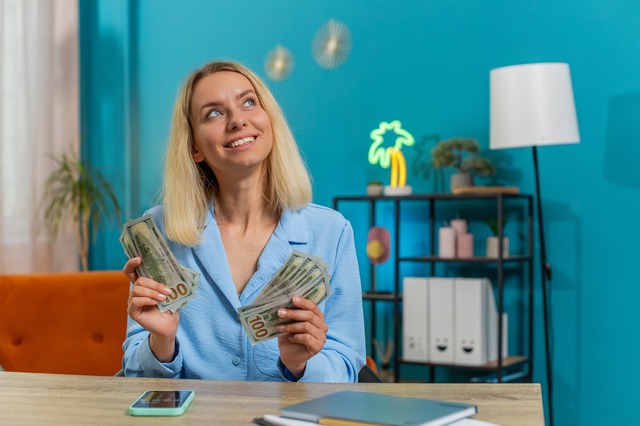 52歳独身、貯金300万円。特に贅沢はしていないけど、老後資金が不安です。FPに相談に行ったら言われたことは【2026年お盆ベストセレクション】