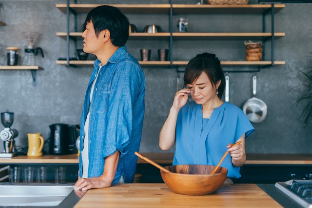 妻の「良かれと思って」に激怒…年収650万「あまのじゃく型モラハラ夫」に追い詰められた42歳妻が下した決断【行政書士が解説】