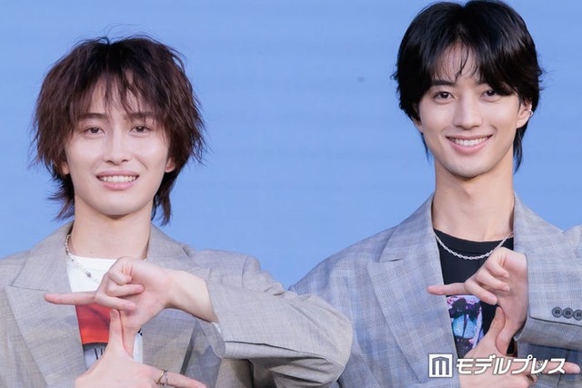 「第39回ジュノン・スーパーボーイ・コンテスト BEST30お披露目記者会見」に出席したEVE×JUN（C）モデルプレス