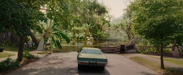 『オークストリートの異変』© 2025 Warner Bros. Ent. All Rights Reserved