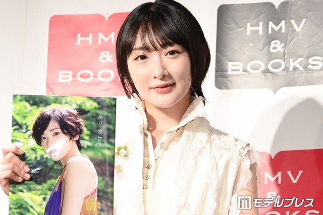 「ルリカケス」発売記念囲み取材に出席した生駒里奈（C）モデルプレス