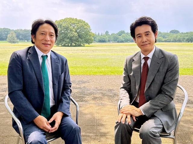 原晋監督、大泉洋（C）日本テレビ