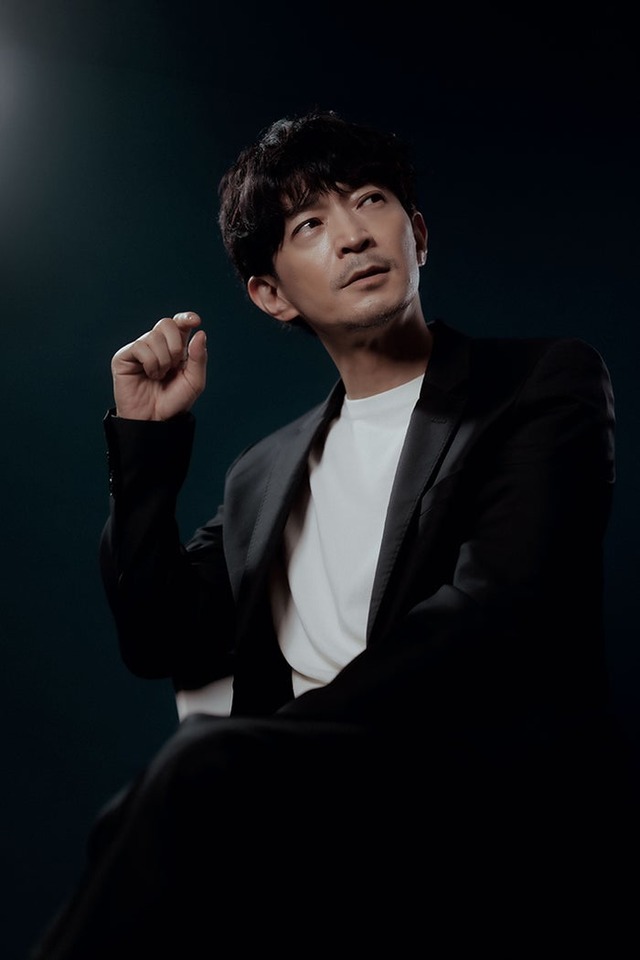 津田健次郎「モデルプレスカウントダウンマガジン vol.13」（東京ニュース通信社刊）写真：野間憲治