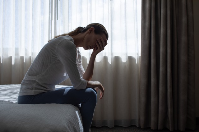 45歳、夜の営みのときに「耐えがたい痛み」が。私の更年期は思いがけないところからやってきた【100人の更年期・2026年夏のベストセレクション】