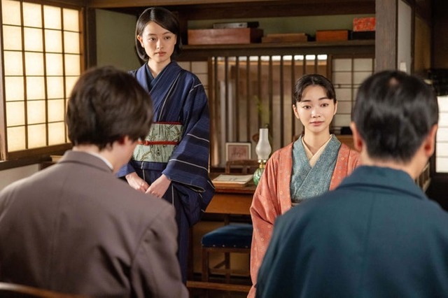 上坂樹里、見上愛「風、薫る」第112話（C）NHK