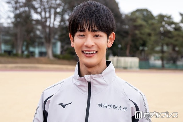 インタビューに応じた小林虎之介（C）モデルプレス
