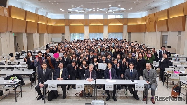 ゲスト・観覧者・参加者との集合写真