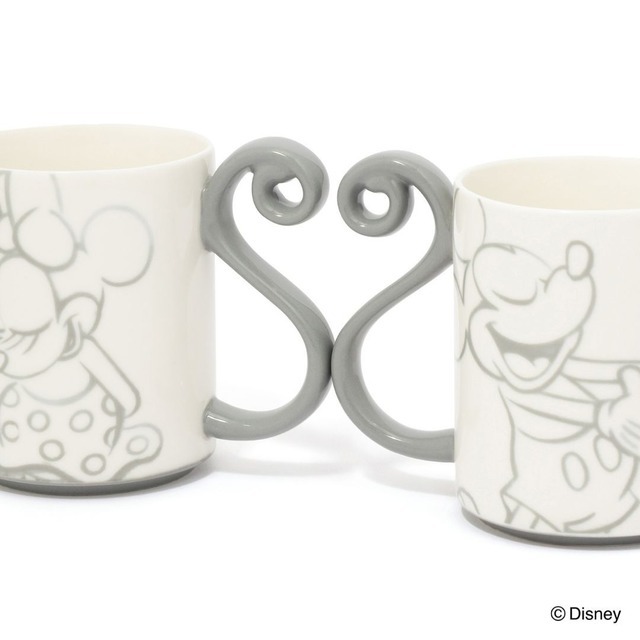 ディズニー ペアマグ モノトーン2,600 円／© Disney