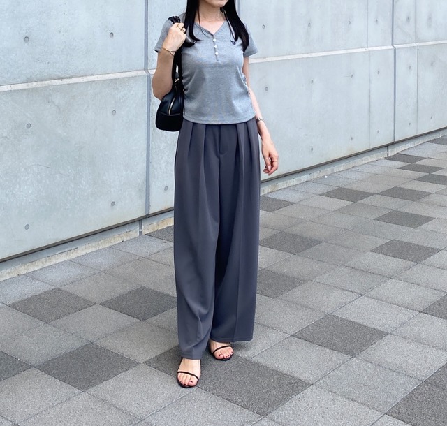 ※リンク追加済・ゆるいのにきちんと見えが40代の合言葉。ヘンリーカットソーの実力【40代の毎日コーデ】