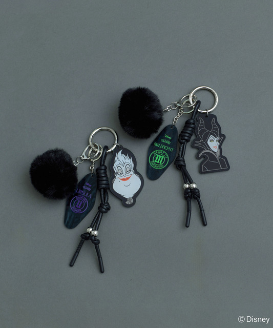 ヴィランズ/ファー付きアクリルチャームカラー：A/B　価格：￥2,990