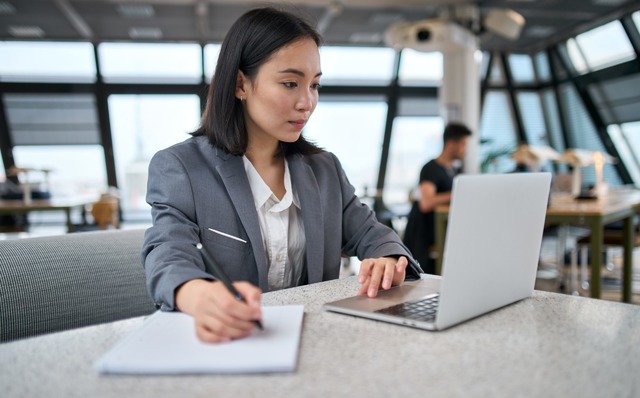 「出世しない社会人」がやりがちな行動とは？ 具体例と理由に迫る