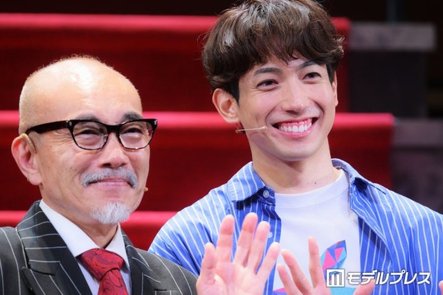 ミュージカル「民王」囲み取材に出席した竹中直人、有澤樟太郎（C）モデルプレス