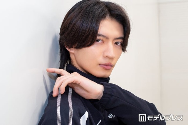 インタビューに応じた杢代和人（C）モデルプレス