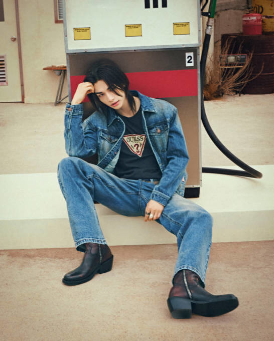 GUESS、Stray Kidsヒョンジンを起用したFall 2026 グローバルキャンペーンを発表。期間限定のワークショップも
