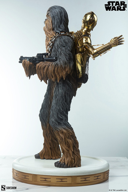 『スター・ウォーズ』 【プレミアム・フォーマット・フィギュア】チューバッカ＆C-3PO／170,000円（税込）