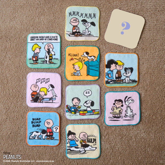 ランダムミニタオル 各￥550※10種類のうち1つはシークレット／© 2026 Peanuts Worldwide LLC