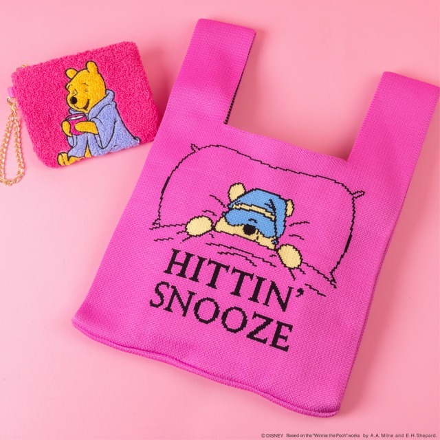 【ロフト限定】ダイカット刺繍チャーム 2,420円／ニットバッグ 2,420円