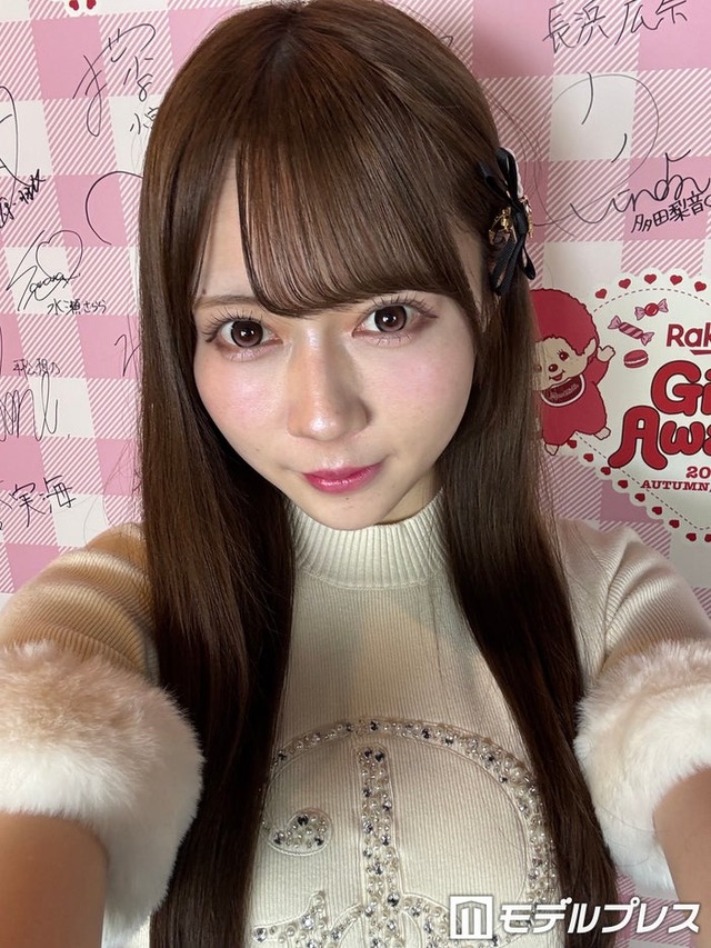 モデルプレスのインタビューに応じた水瀬さらら（C）モデルプレス
