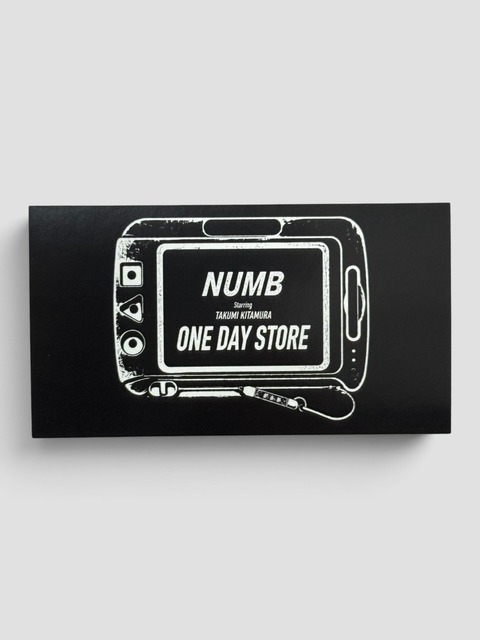 ONE DAY STOREとのコラボ　ステッカー価格：550円（税込）