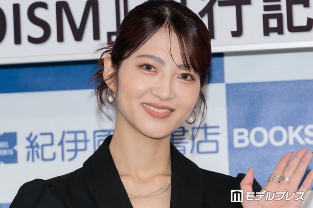 若月佑美15周年記念作品集「FIRST EGOISM」発売記念トークイベント前の合同取材に出席した若月佑美（C）モデルプレス
