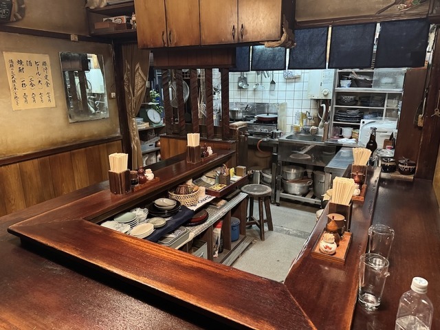 「深夜食堂」カウンター