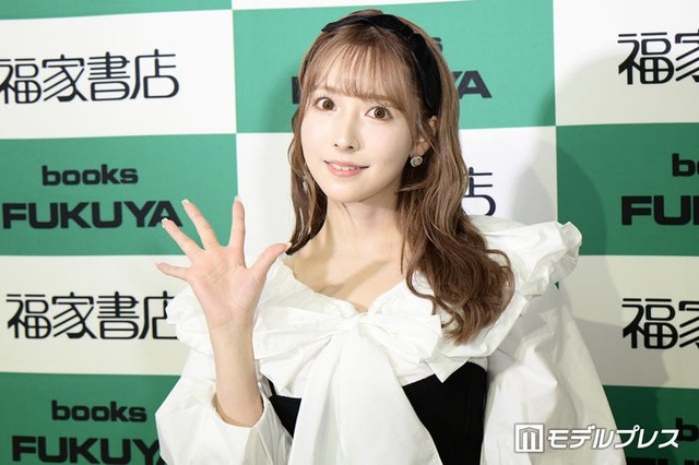 三上悠亜（C）モデルプレス