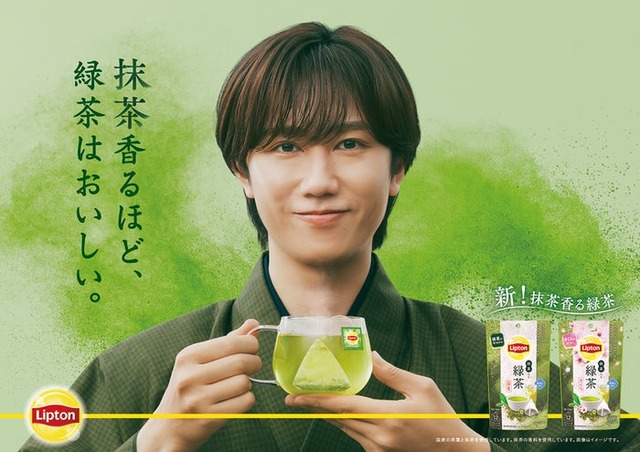 阿部亮平／リプトン新TVCM「抹茶香るほど、緑茶はおいしい」篇より（提供写真）