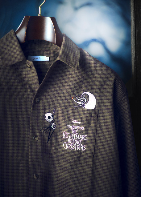 メリー クリスマス｜ビッグシルエットシャツ／¥7,900／©Disney
