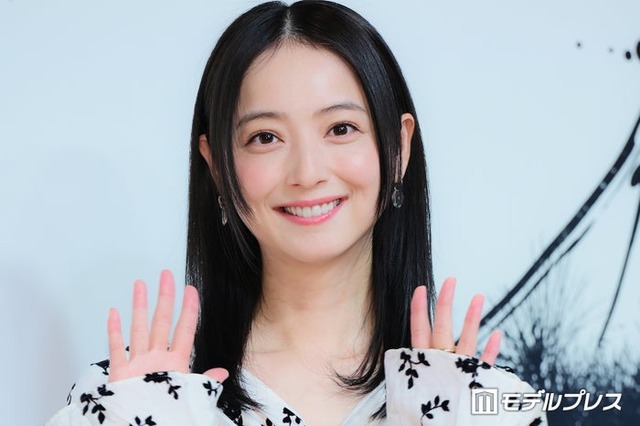 「Natural」発売記念会見に出席した佐々木希（C）モデルプレス