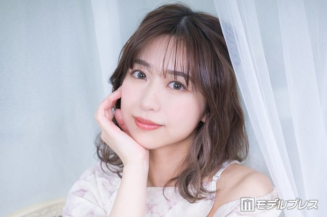 篠崎彩奈（C）モデルプレス