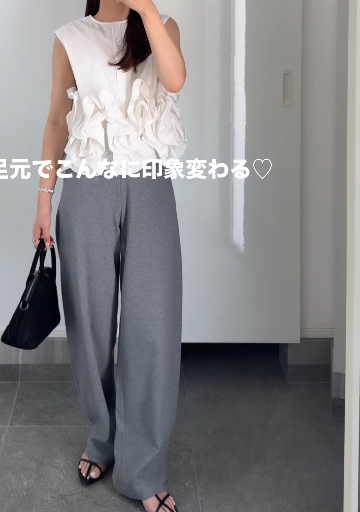 快適に穿けてシルエットがキレイ！【ユニクロ】バズりパンツの秋新作の着こなし【40代の毎日コーデ】