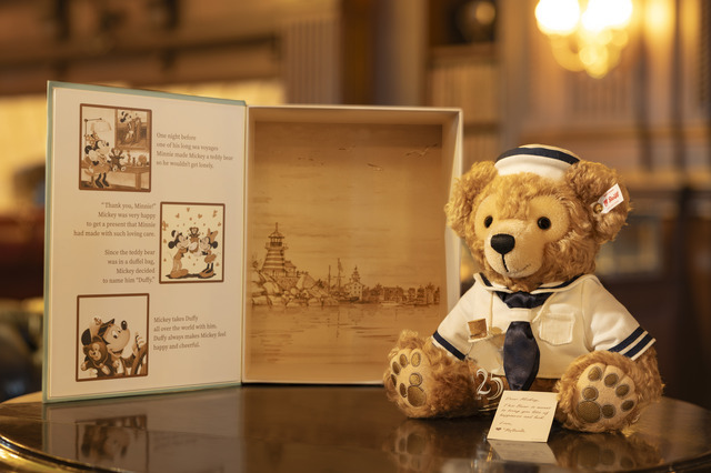 東京ディズニーシー25周年記念　シュタイフ プロデュースの　ダッフィー／©Disney