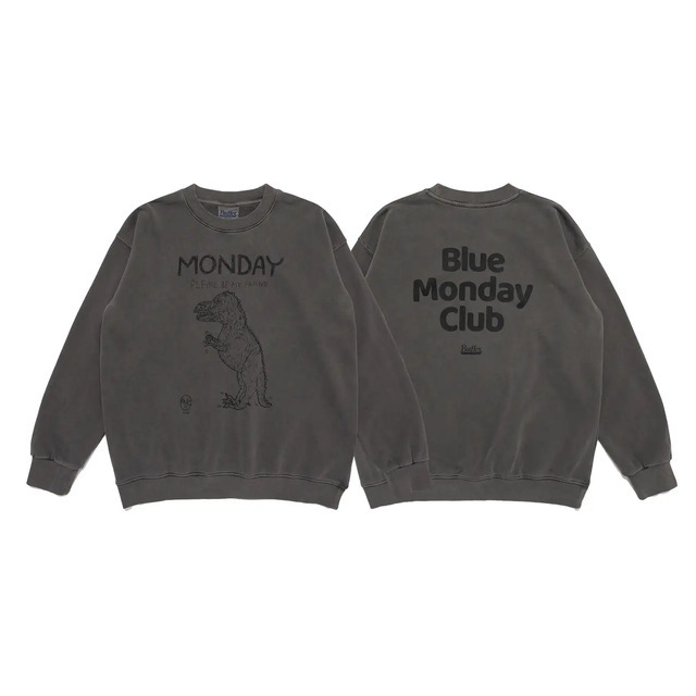 「Crew Neck Sweat Shirt Monday Blue Club」15,400円© Universal City Studios LLC. All Rights Reserved.