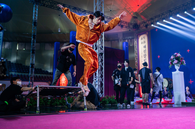 『ハイファイブ！』　© 2025 NEXT ENTERTAINMENT WORLD & ANNAPURNA FILMS. All Rights Reserved.