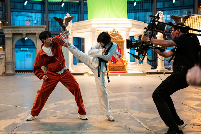 『ハイファイブ！』　© 2025 NEXT ENTERTAINMENT WORLD & ANNAPURNA FILMS. All Rights Reserved.